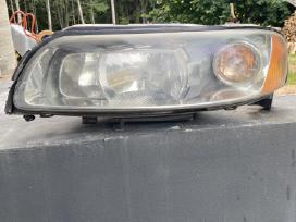 Volvo V70 priekine xenon lempa