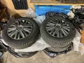 Nissan Juke 4 ratlankiai R16 su 2 žiem. padangom
