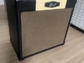 Cort Cm15r, 15 W gitarinis stiprintuvas.