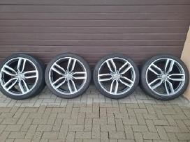 Audi R21 ratai su Pirelli padangom