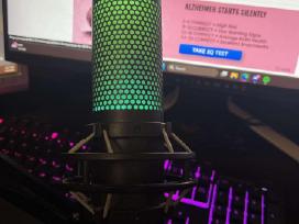 Hyperx quadcast s mikrofonas.