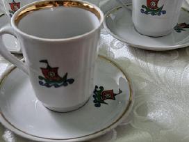 Puodelis su lėkštute
