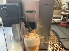Automatinis kavos aparatas Delonghi Autentica