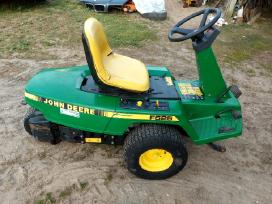 John deere traktoriukas
