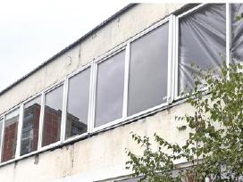 Dovanoju stiklo paketus ir langu remus