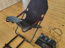 Playseat Challenge + Hori Racing Wheel Apex