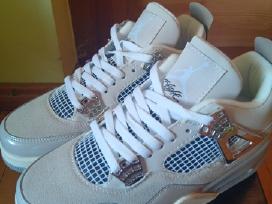 Nike air Jordan 4 frozen moment