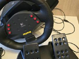 Logitech Momo racing force feedback wheel