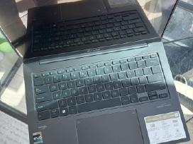 Asus Zenbook 14 (32gb RAM, 1tb SDD, Intel i9)