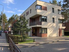 Savininkai parduoda kotedžą prie jūros
