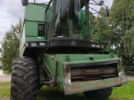 John Deere 2066, kombainai
