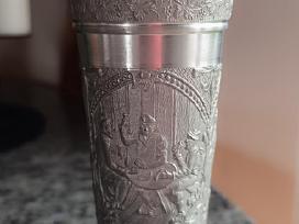 Taurė iš alavo su viduramžių motyvais 30 eur