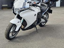 Honda vfr1200 f keiciu /parduodu