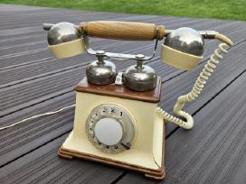 Senovinis telefono aparatas