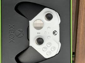 Xbox Elite Series 2 Controlleris