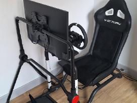 Sim racing setup Moza R3 Victory Simulator Cockpit