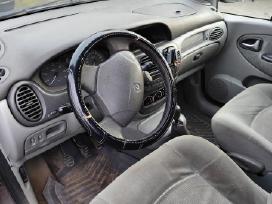 Automobilis Renault
