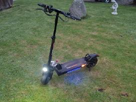 Parduodamas paspirtukas Beaster Scooter Helios