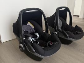 2 automobilinės kėdutės Maxi-cosi Pebble