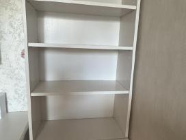 Kokybiška medinė knygų lentyna