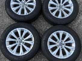 VW Tiguan originalus diskai su zieminem padangom