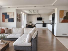 Erdvus 91 M² 3 Kambarių Butas