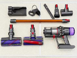 Dyson V11