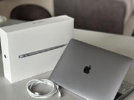 Apple MacBook Air 13 M1 / 8 GB / 256 GB