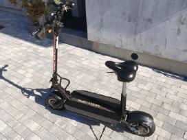 Tvarkingas elektrinis paspirtukas Dualtronthunder