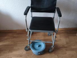 Tualeto kėdė su ratukais