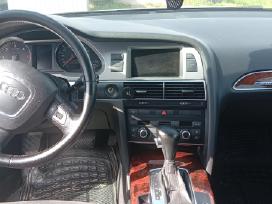 Audi A6 su variklio defektu
