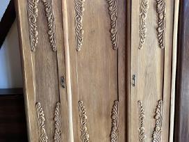 Senovinė ąžuolinė spinta