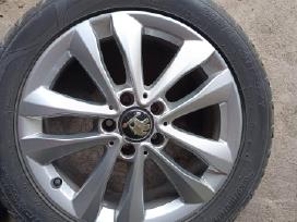 Padangos su ratlankiais 235/45 R17. Padangos