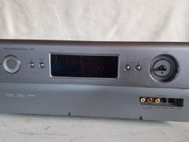 Nad T747 7.1 AV receiver Veikiantis