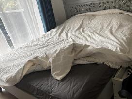 Kemenos namų medžio masyvo baldų rinkinys