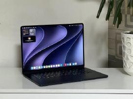 Parduodamas MacBook Air 15 su M2, Liquid Retina.