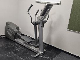 Profesionalus elipsinis treniruoklis Life Fitness