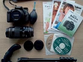 Canon EOS 600d su 2 objektyvais ir stovu