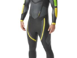 Tyr Hurricane Cat 5 kostiumas, kepure ir pluduras