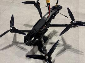 7 colių fpv dronas