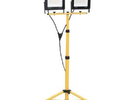 LED pastatomi prožektoriai 2x100w