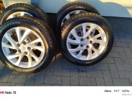 Toyota lieti ratlankiai R16 su nauj. padang.
