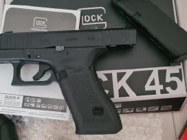 Glock 45 Airsoft (Umarex Gg, 6 mm) su priedais