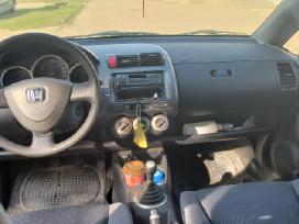 Parduodami „Honda Jazz“ ir kiti automobilių prieda