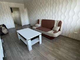 Parduodu 2k butą Mažeikiuose, renovuotas namas.