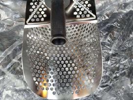 Nerūdijantis smėlio samtis metalo paieškoms