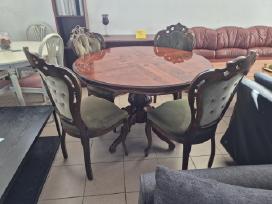 Prabangus valgomojo stalas su kėdėmis