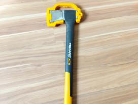 Kirvis Fiskars X17
