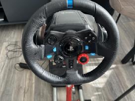 Logitech G29 su stovu