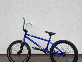 BMX dviratis.